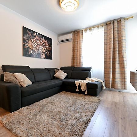 Newly Renovated Apartment Luce Zadar Exterior photo