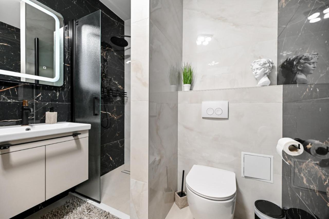 Newly Renovated Apartment Luce Zadar Exterior photo
